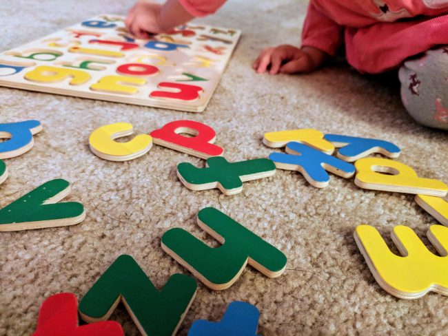 Como ensinar brincando o alfabeto ao seu filho – Mãe ao ³